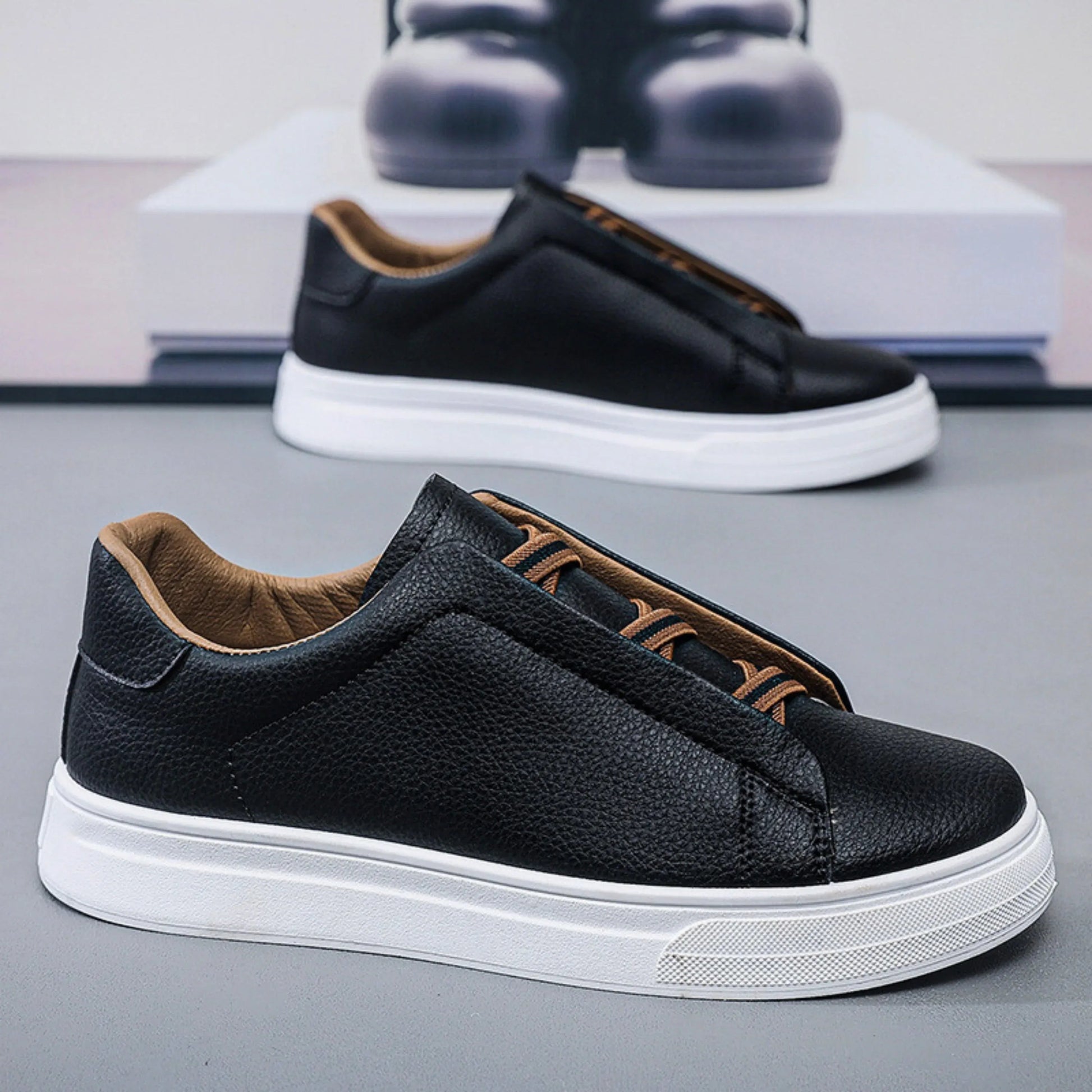 Comfortable lightweight casual trainers for men | Vera -3