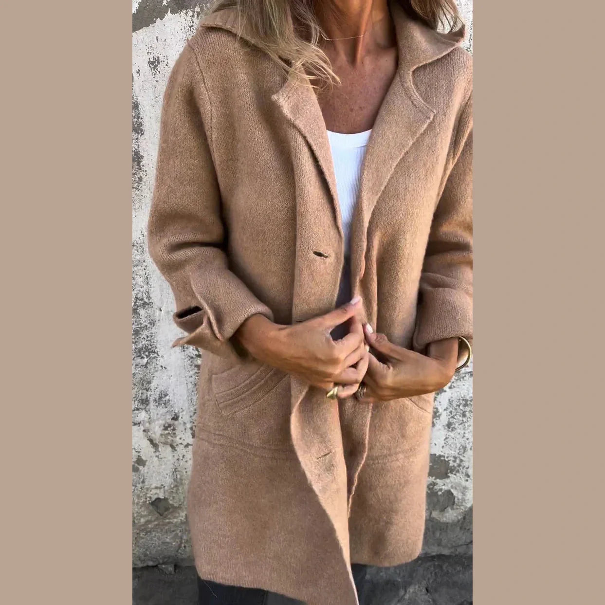 Classic elegant warm coat for women | Baylea -7