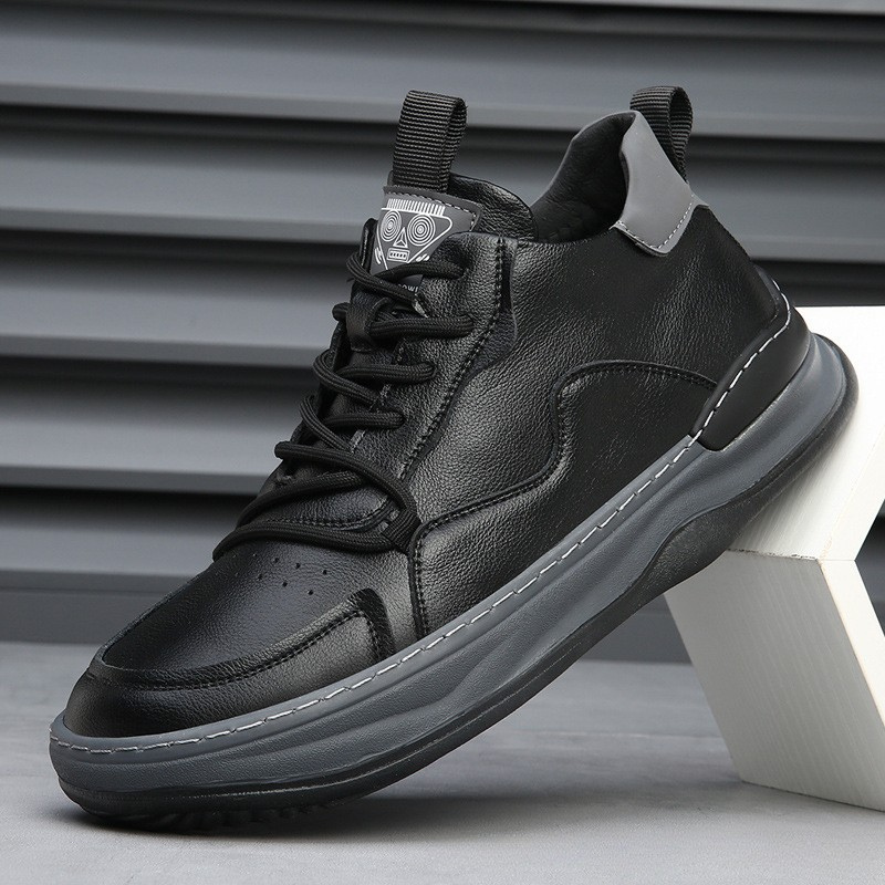 Classic everyday casual trainers for men | Marco -18