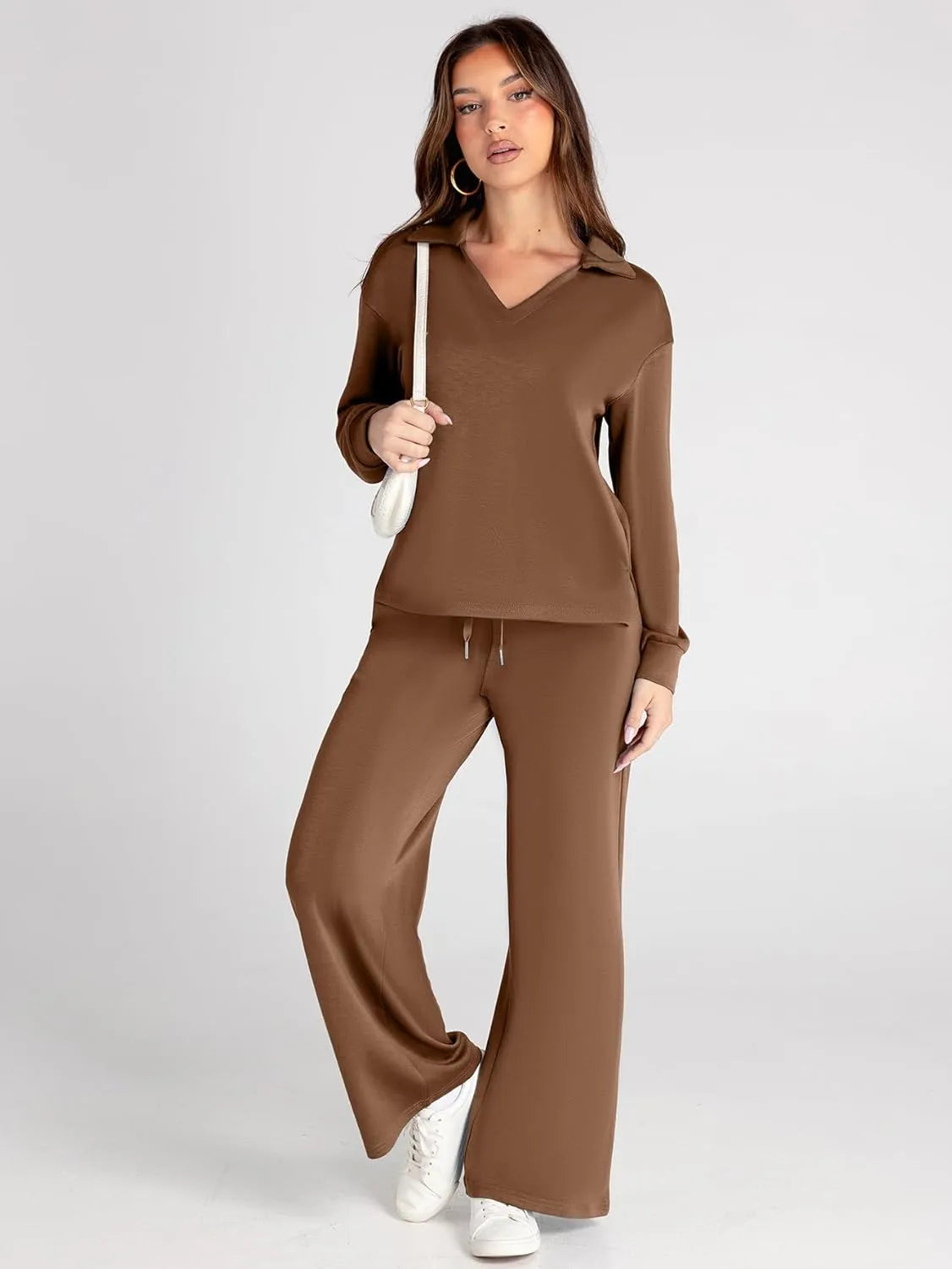 Everyday tailored relaxed trousers for women | Renée -12