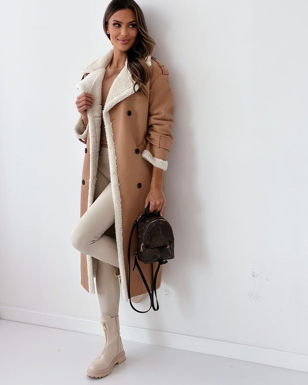 Warm tailored insulated coat for women | Monroe -2