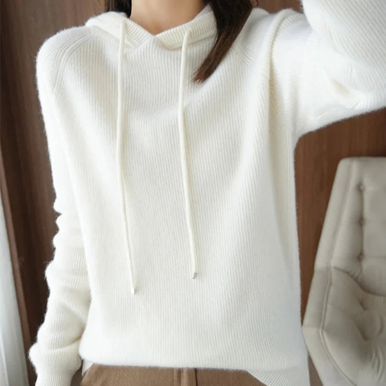 Soft everyday relaxed hoodie for women | Elara -4