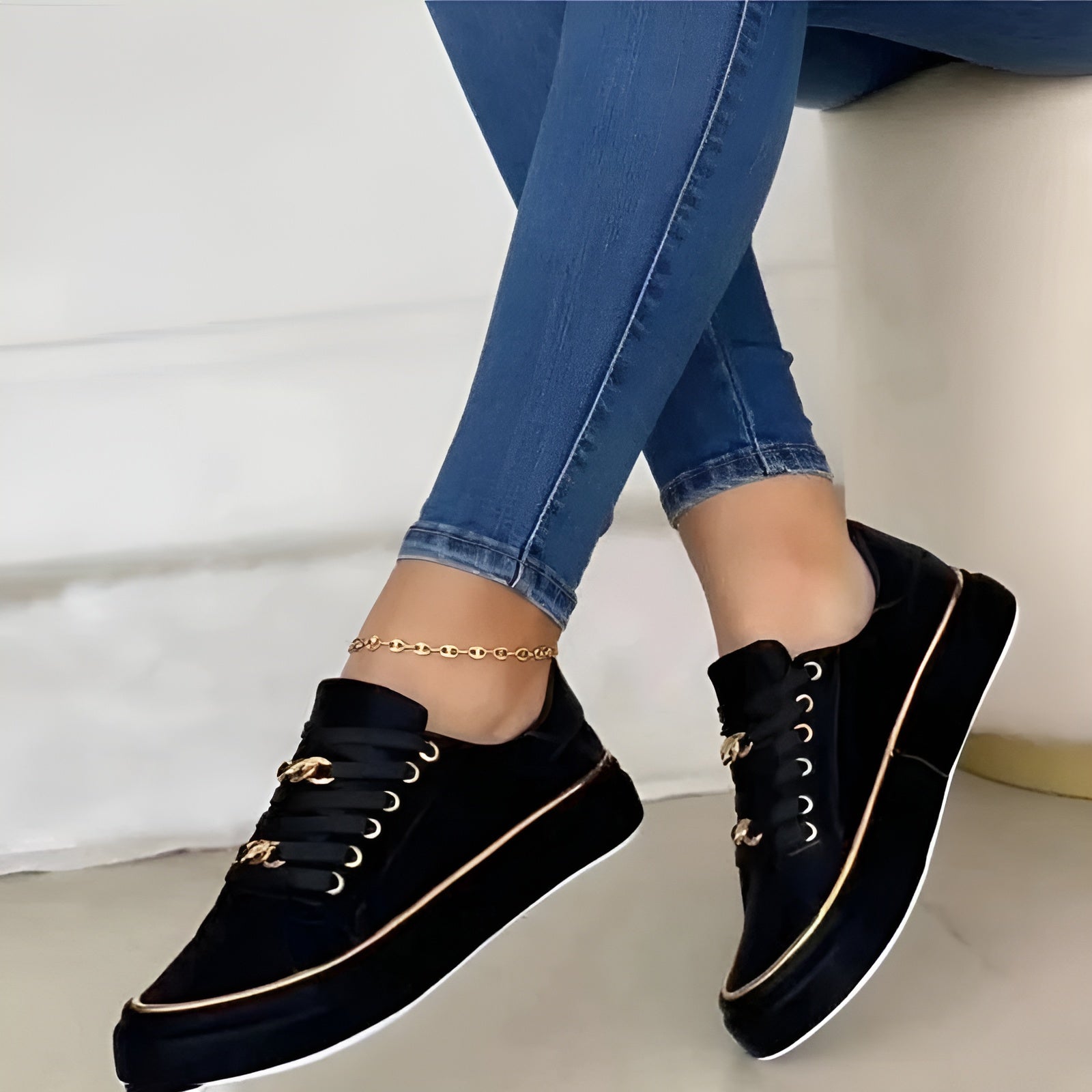 Comfortable everyday casual trainers for women | Aveline -4