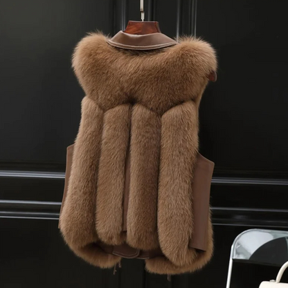 Elegant statement relaxed faux fur jacket for women | Nereida -7