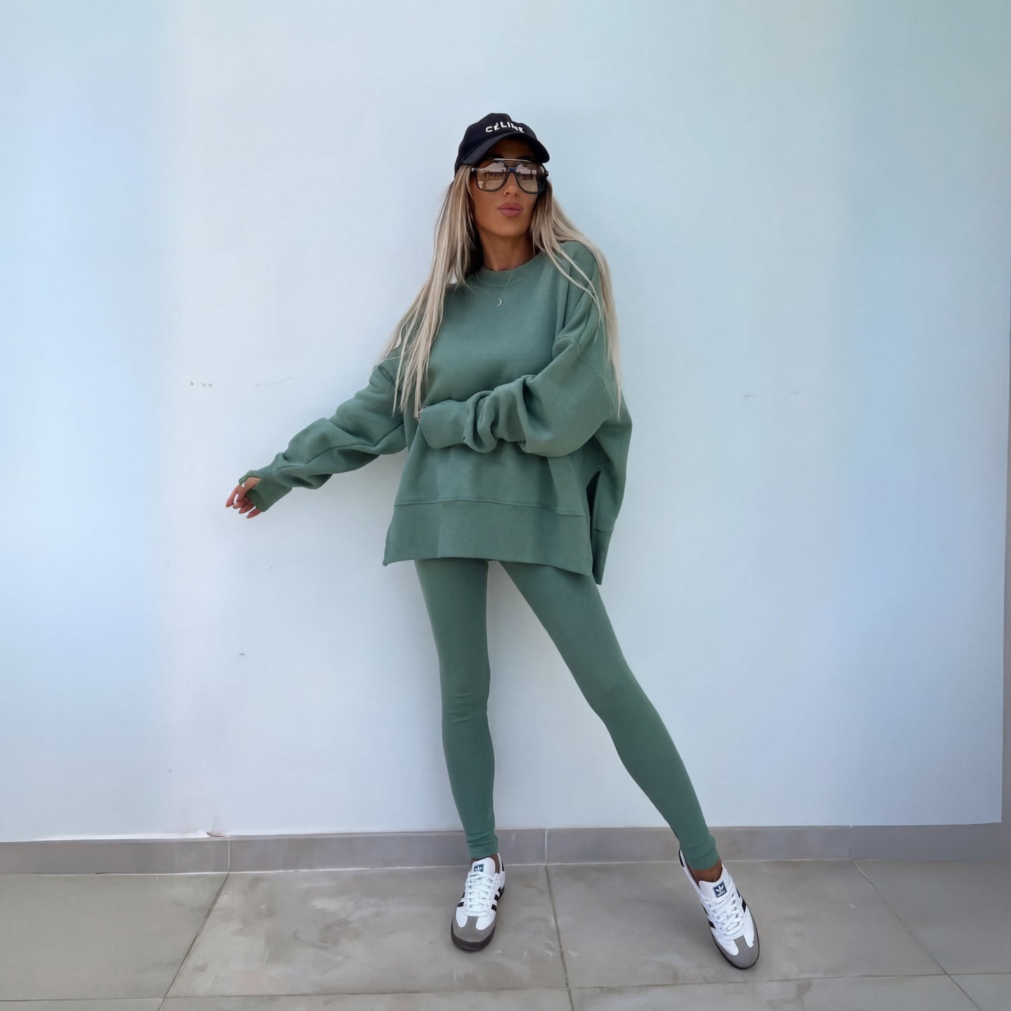 Classic tailored relaxed trousers for women | Yachi -5