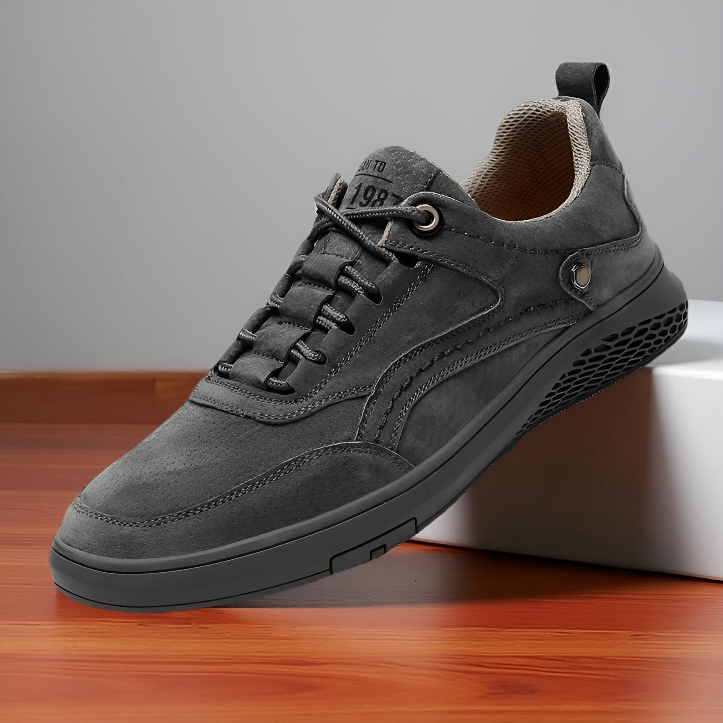 Comfortable lightweight everyday trainers for men | Colton Grand -1